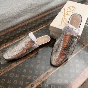 Snake print silver mule 42 gold brand brand new never worn ,
